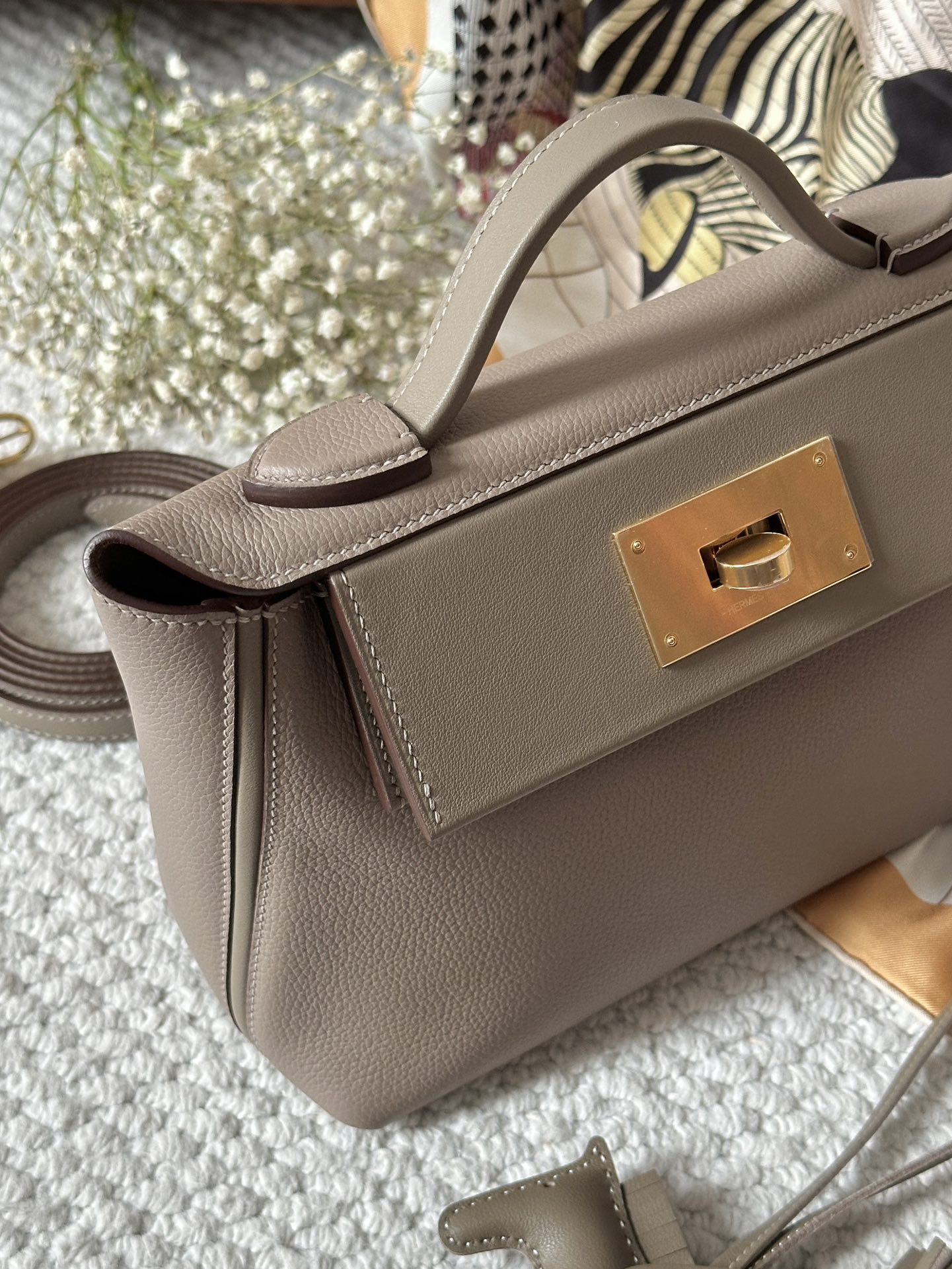 Hermes Kelly Mini 2424 21cm Handbag in Grey Clemence Leather 